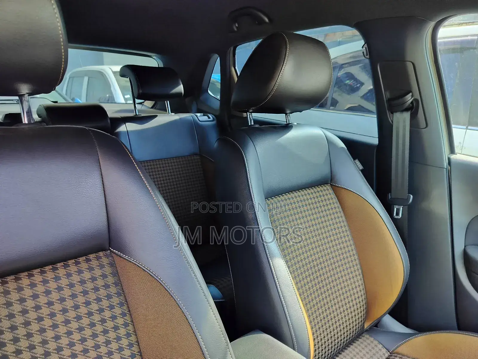 Volkswagen Polo 2017 Gold