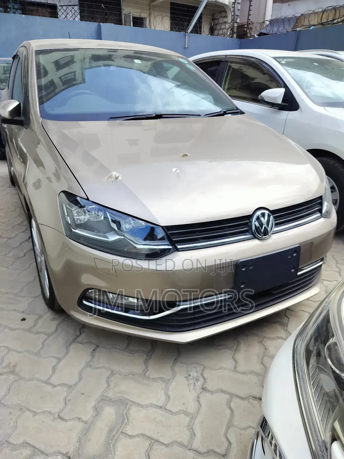 Volkswagen Polo 2017 Gold
