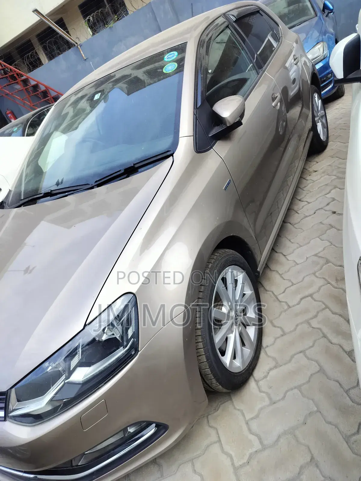 Volkswagen Polo 2017 Gold