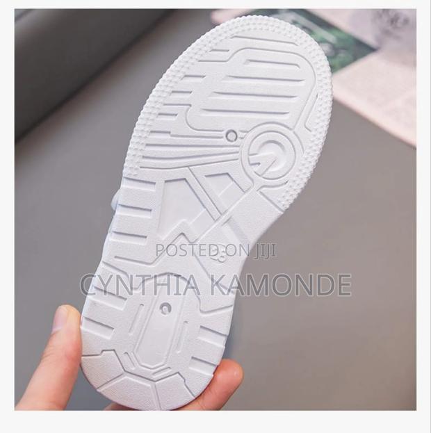 White Sneakers - thumbnail 3