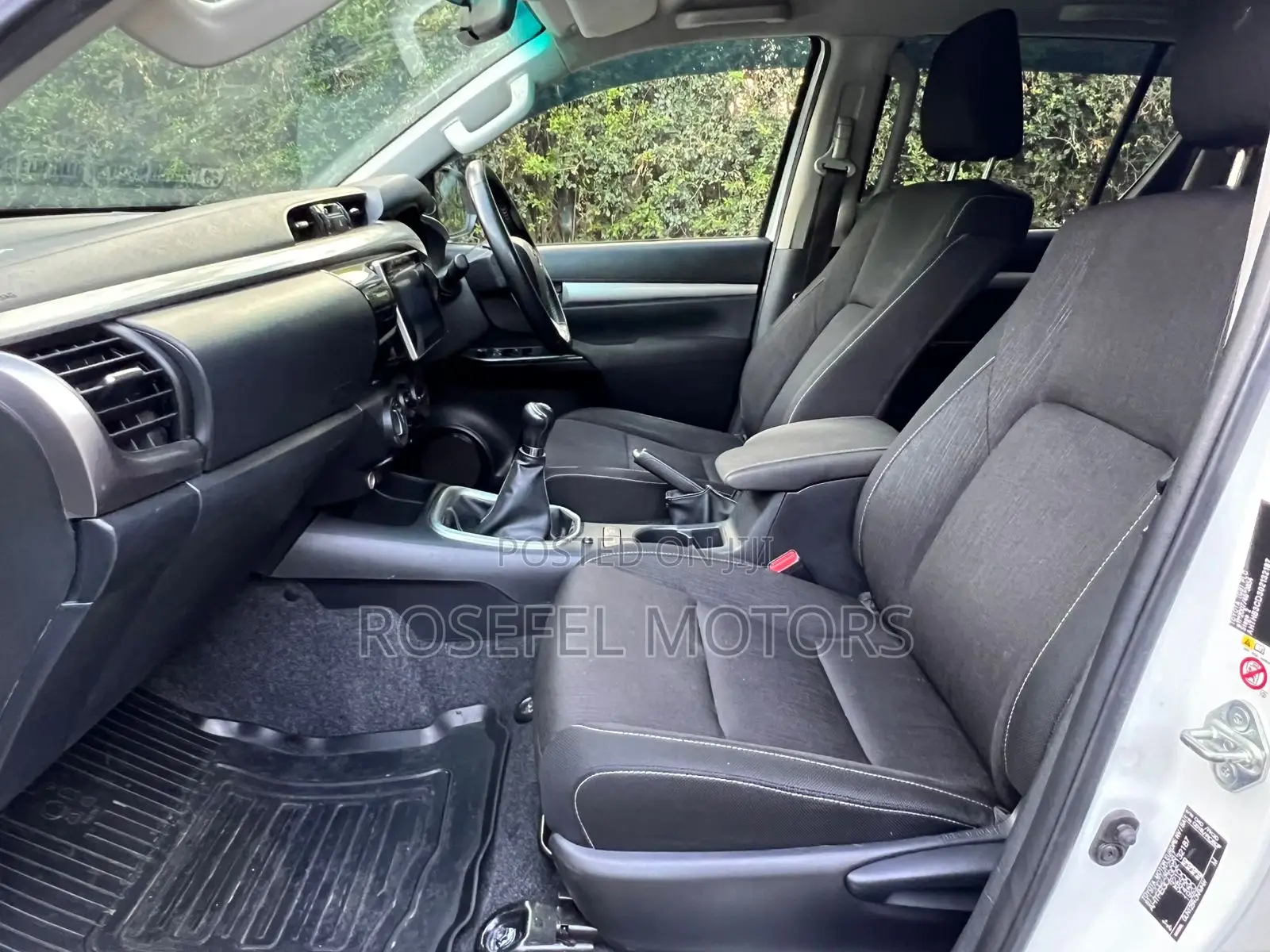 Toyota Hilux 2019 White