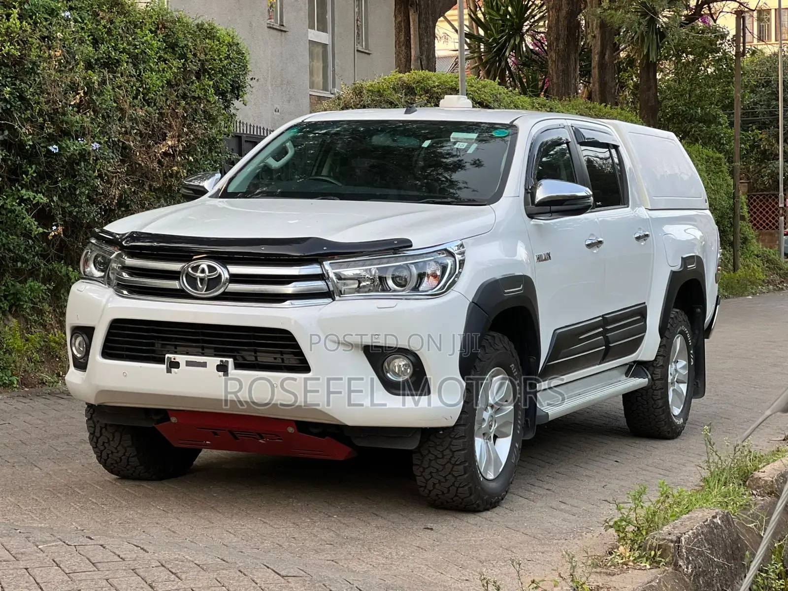 Toyota Hilux 2019 White