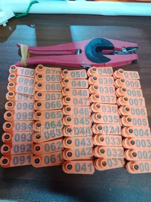 Sheep/Goat Ear Tags Plus Applicator