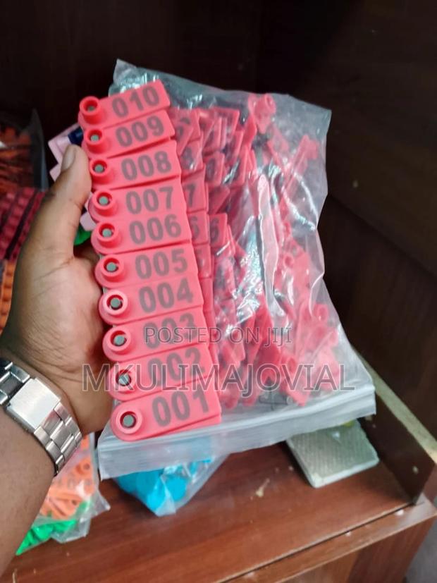 Red Numbered (001-100) Sheep Ear Tags