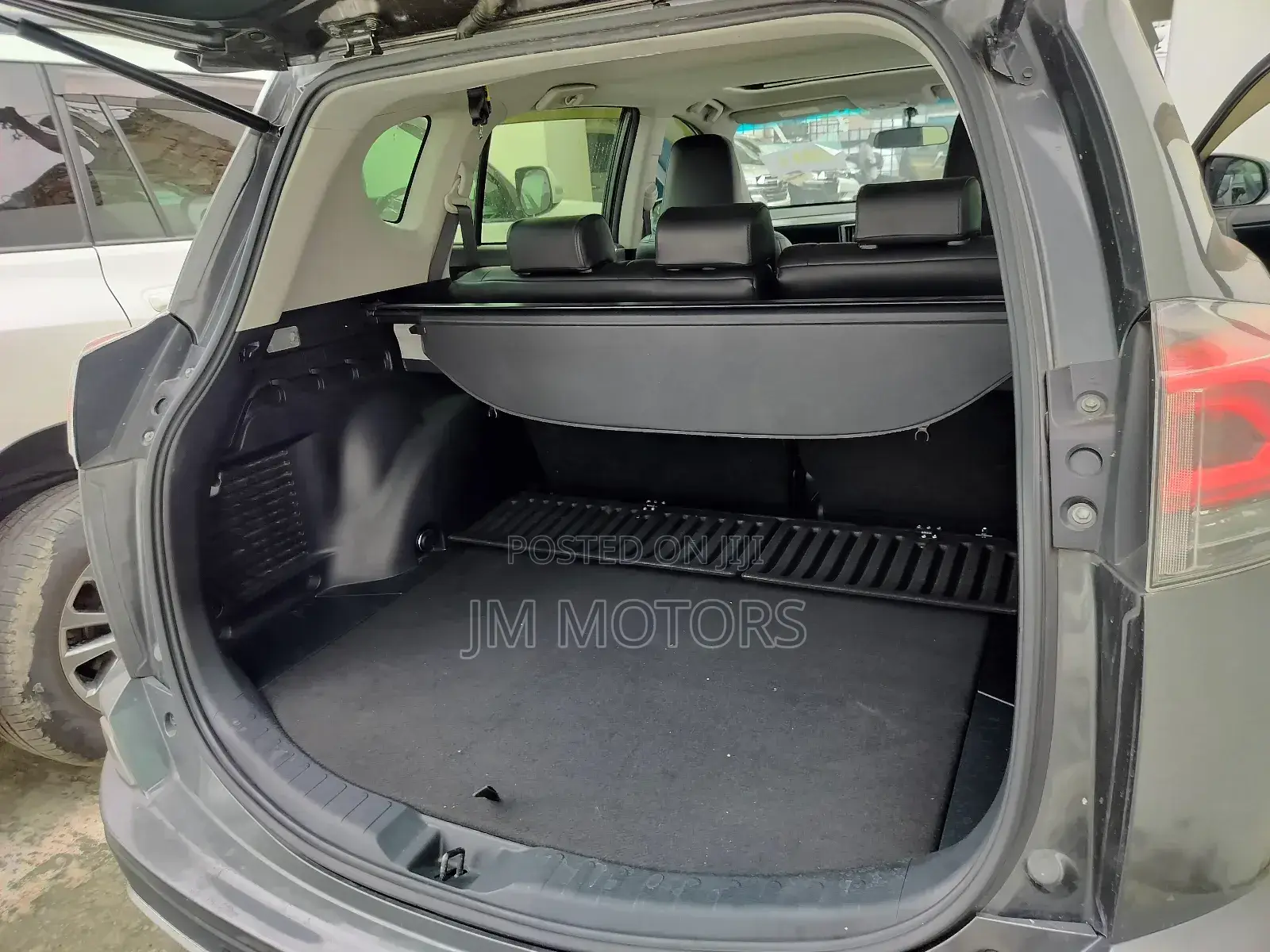 Toyota RAV4 2017 Gray