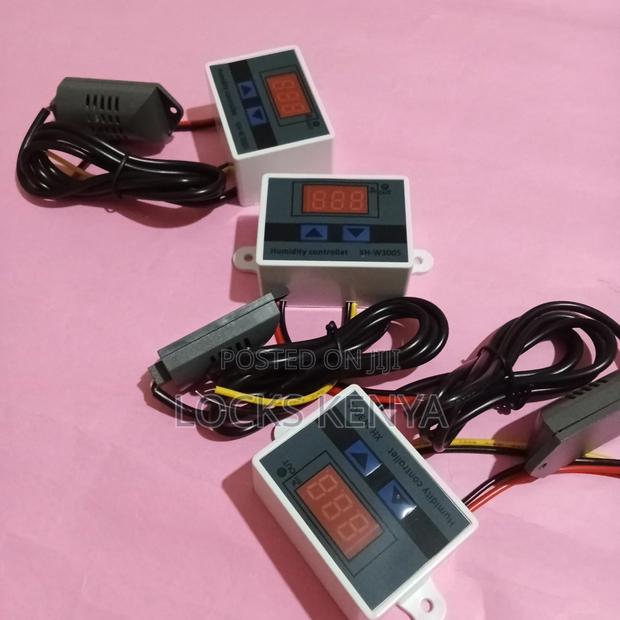 Household Humidity Controller - main view