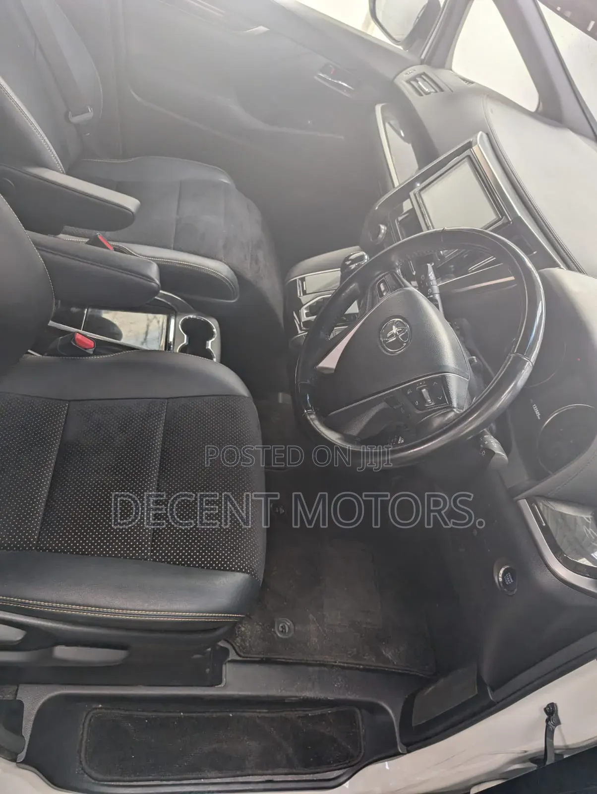 Toyota Vellfire 2018 White