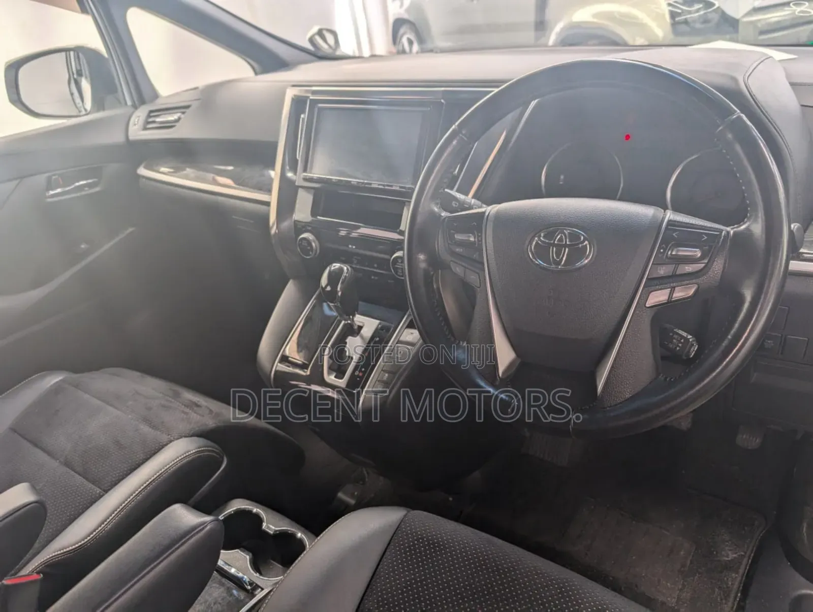 Toyota Vellfire 2018 White