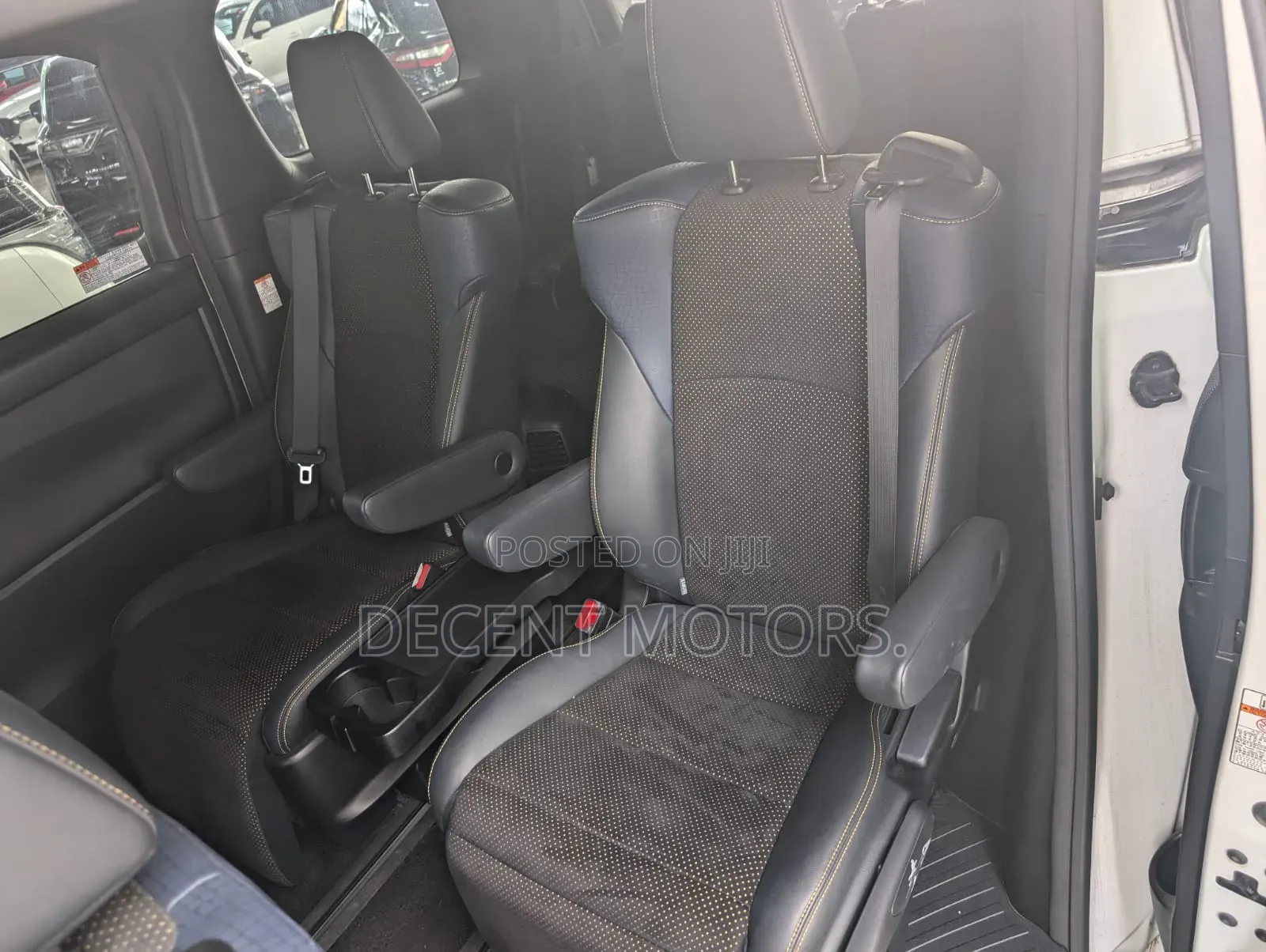 Toyota Vellfire 2018 White