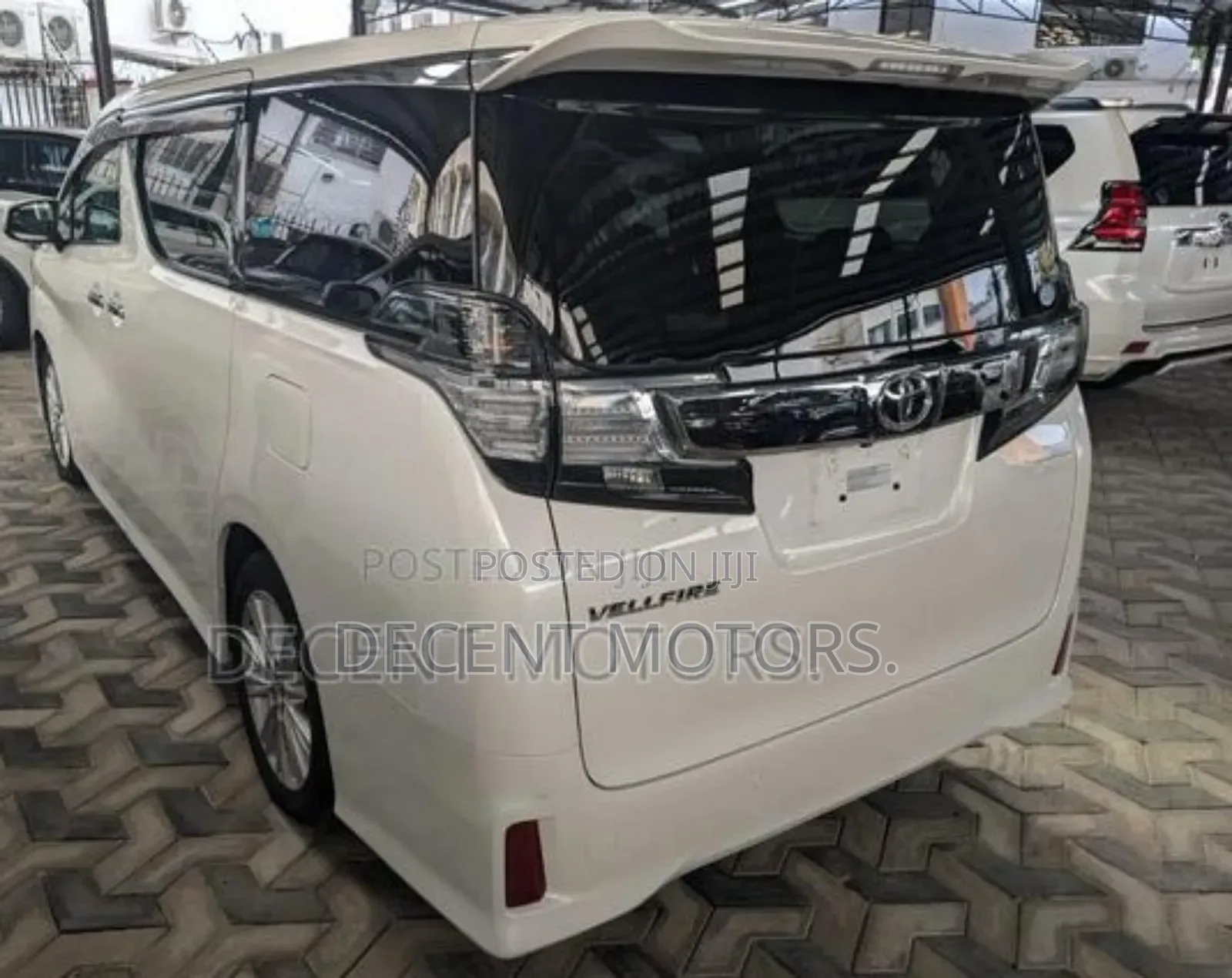 Toyota Vellfire 2018 White