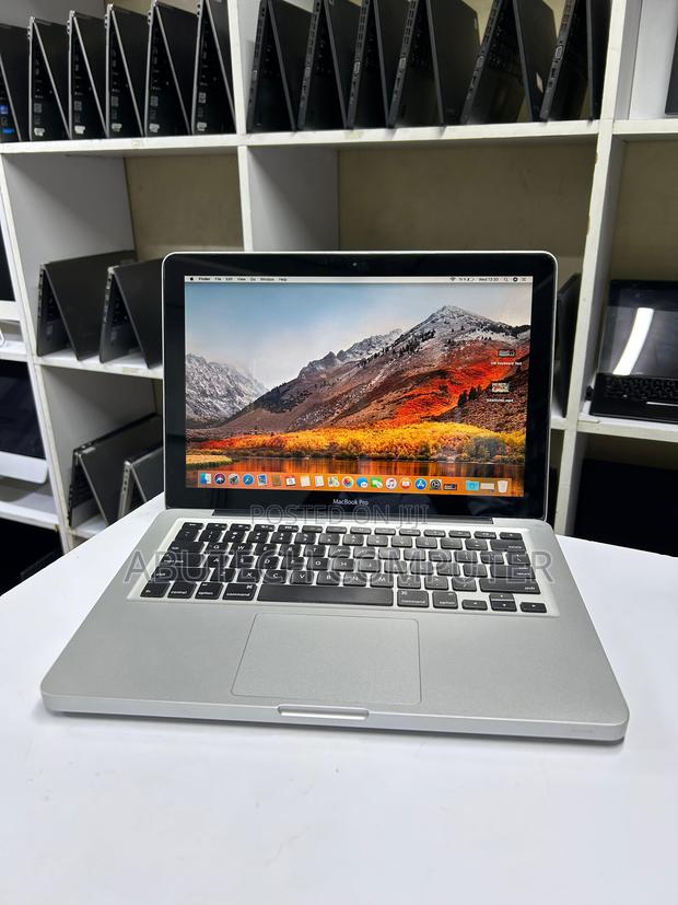 Laptop Apple MacBook 2011 4GB Intel Core I5 SSD 256GB - main view