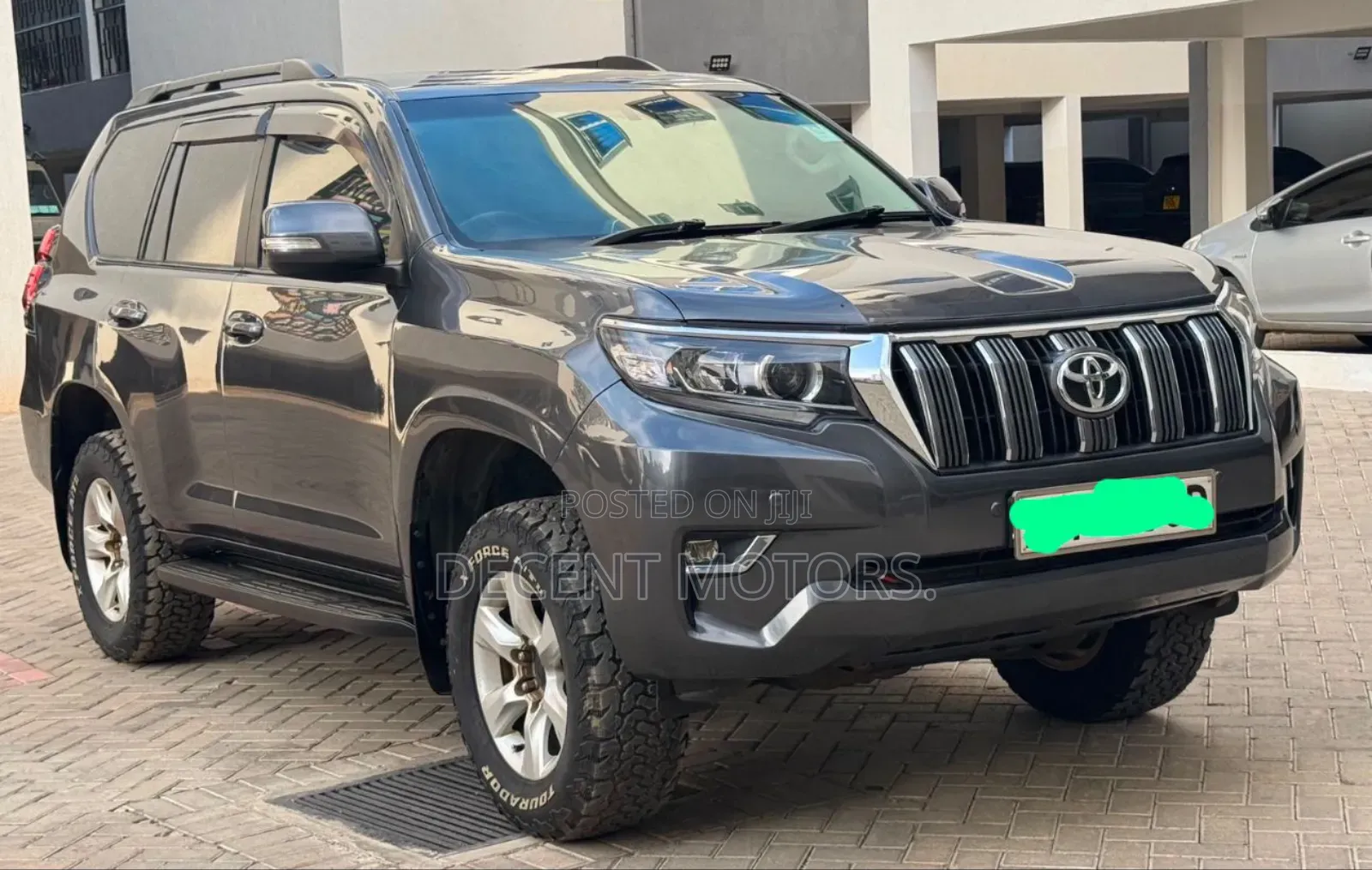 Toyota Land Cruiser Prado 2.7 i 2012 Gray