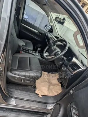 Toyota Hilux 2018 Black