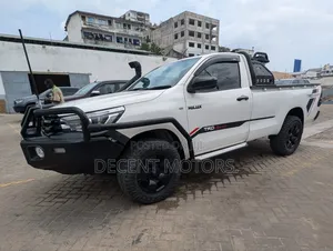 Toyota Hilux 2018 White