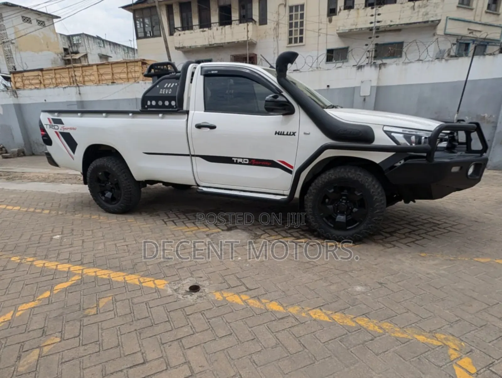 Toyota Hilux 2018 White