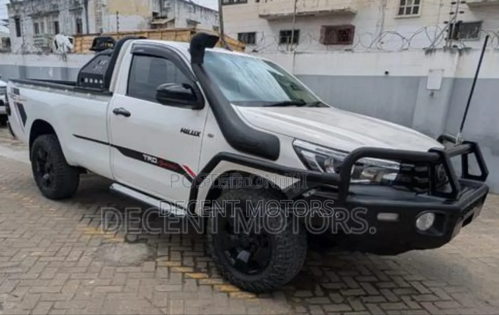 Toyota Hilux 2018 White