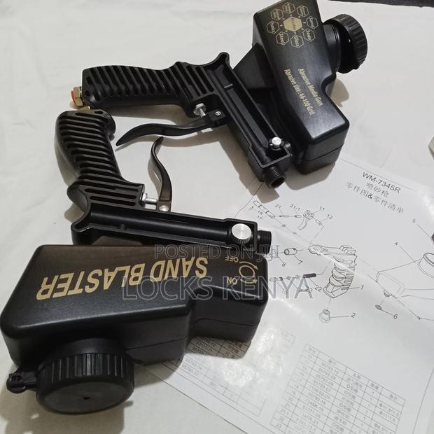 Paint Removing Sand Blaster