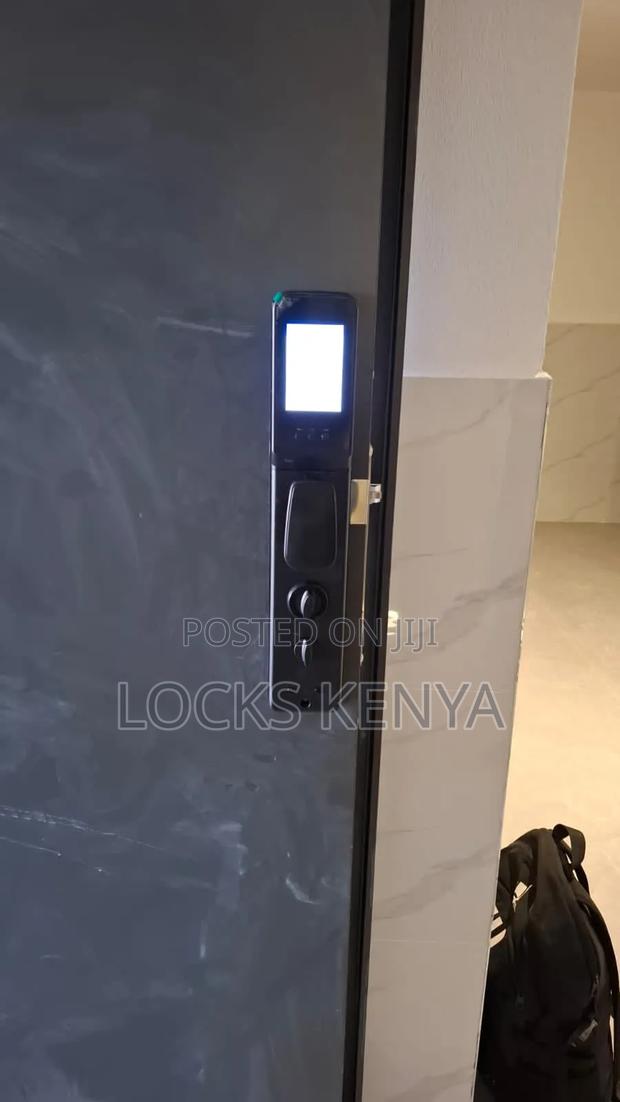 Maximum Privacy Face Recognition Door Locks - thumbnail 3