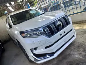 Toyota Land Cruiser Prado 2018 White