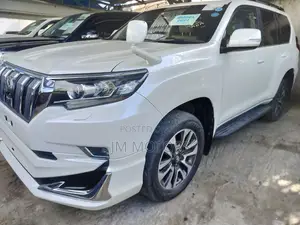 Toyota Land Cruiser Prado 2018 White