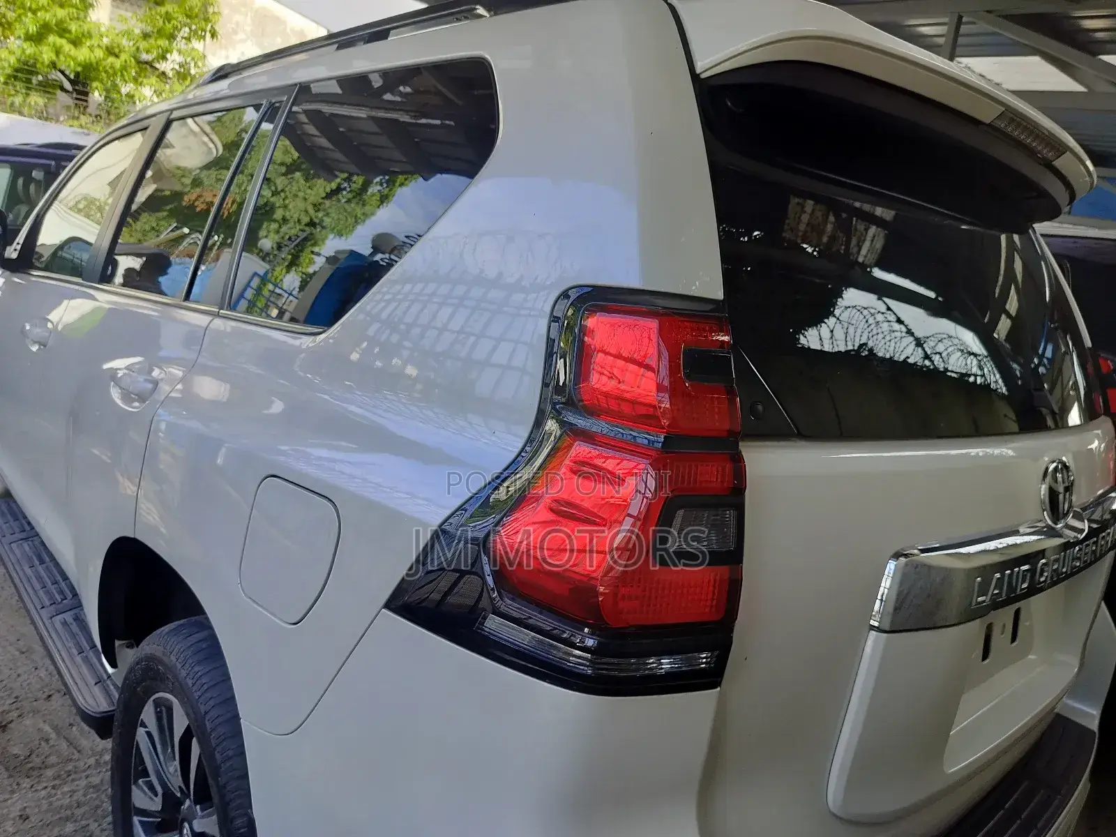 Toyota Land Cruiser Prado 2018 White