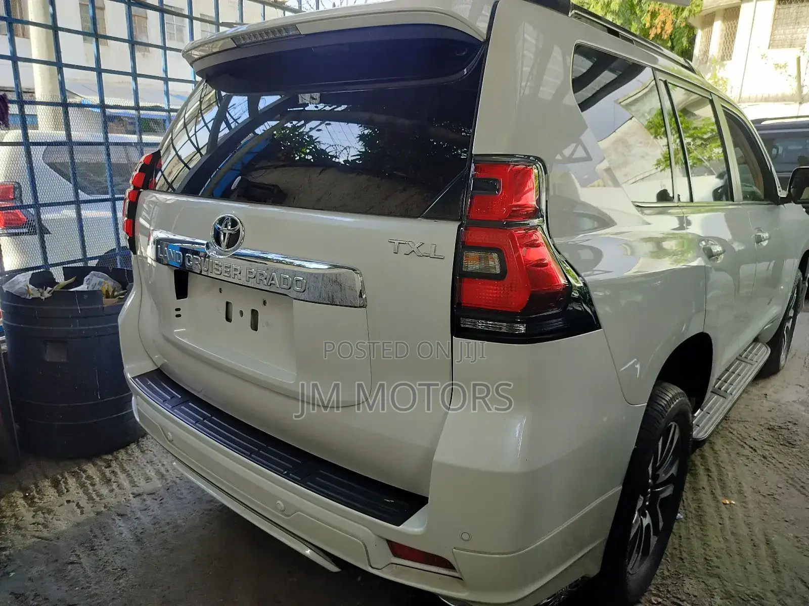 Toyota Land Cruiser Prado 2018 White