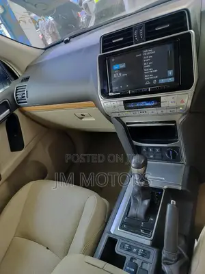 Toyota Land Cruiser Prado 2018 White