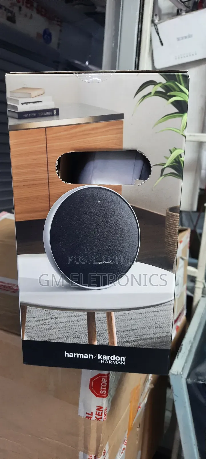 Harman Kardon Onyx Studio 9.