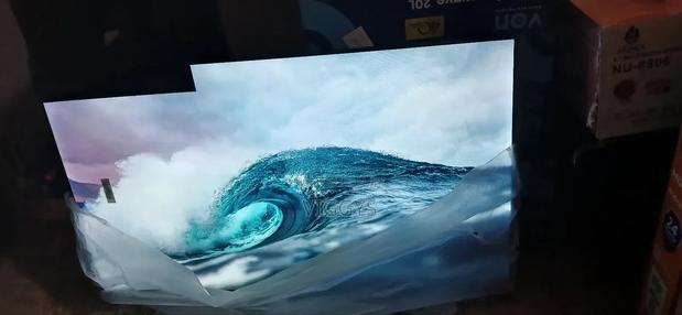 Vision Plus 43 Inches Smart Android Tv With Bluetooth ==. - thumbnail 3