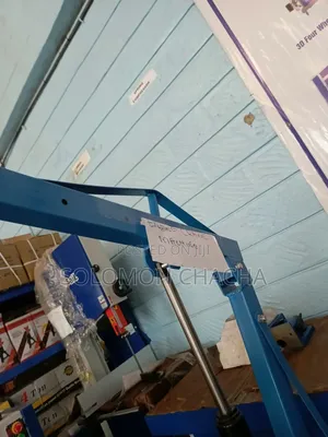 Engine Crane Machine 0.5 Tonne To 2 Tonne Available