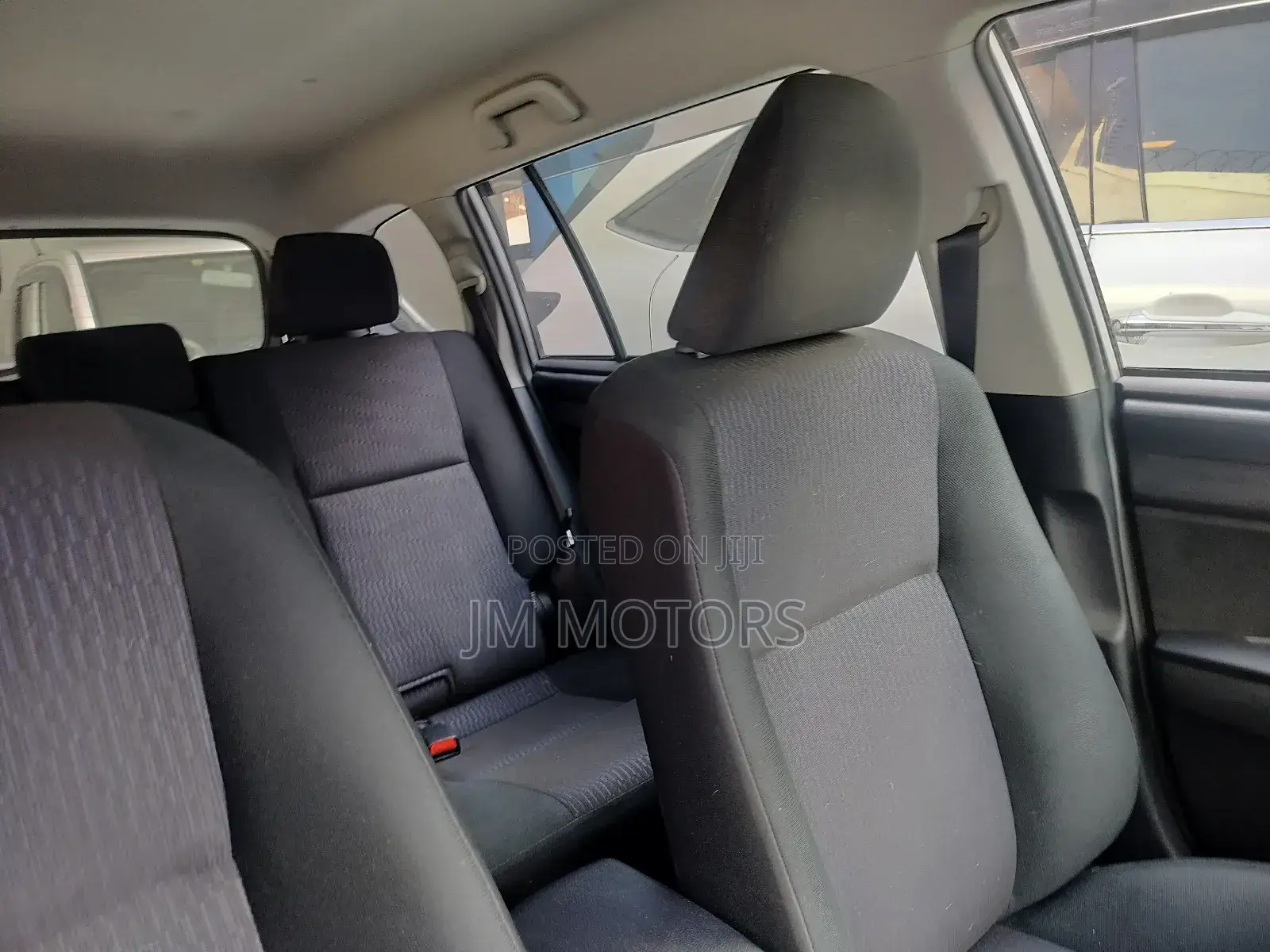 Toyota Corolla Fielder 2018 Silver