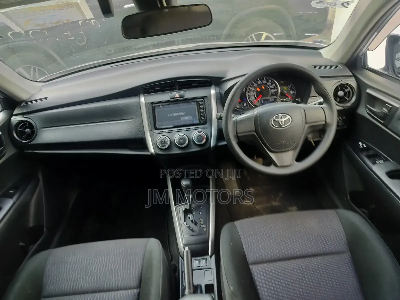 Toyota Corolla Fielder 2018 Silver