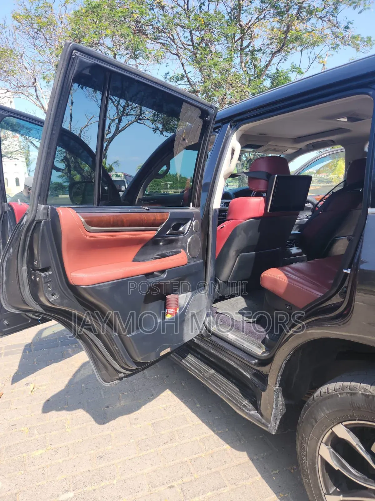 Lexus LX 2017 Black