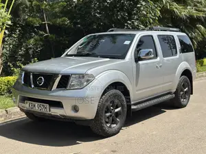 Nissan Pathfinder 2.5 dCi Comfort 2008 Silver