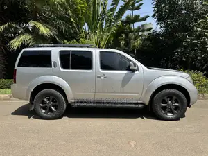Nissan Pathfinder 2.5 dCi Comfort 2008 Silver