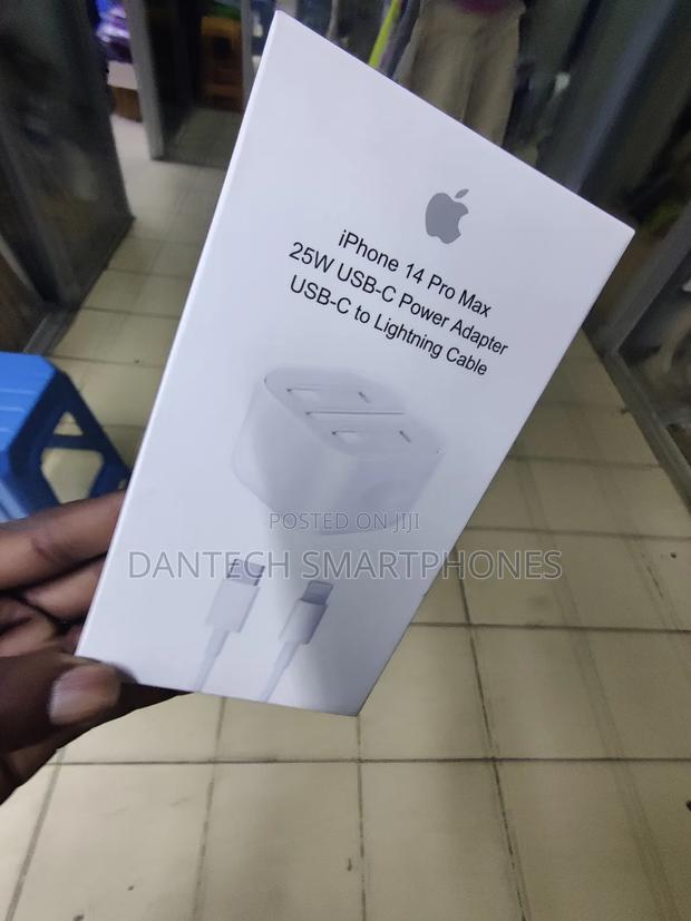 25 Watts Usb-C Power Adapter. - thumbnail 3