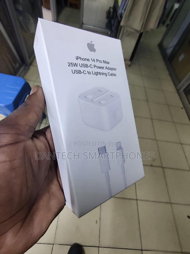 25 Watts Usb-C Power Adapter. - thumbnail 4