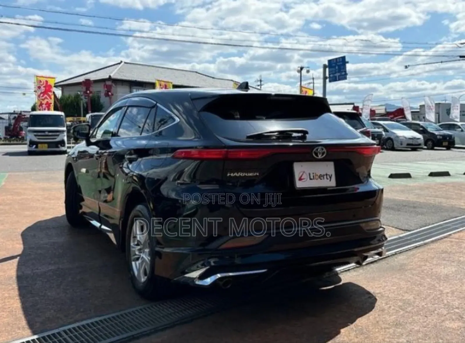 Toyota Harrier 2.0 2021 Black
