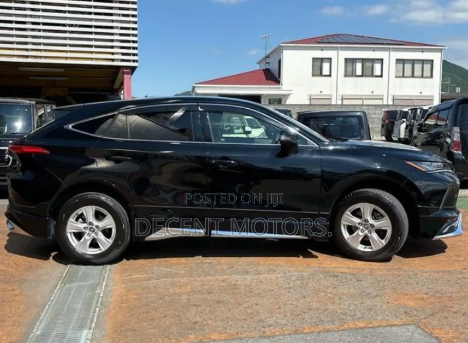 Toyota Harrier 2.0 2021 Black
