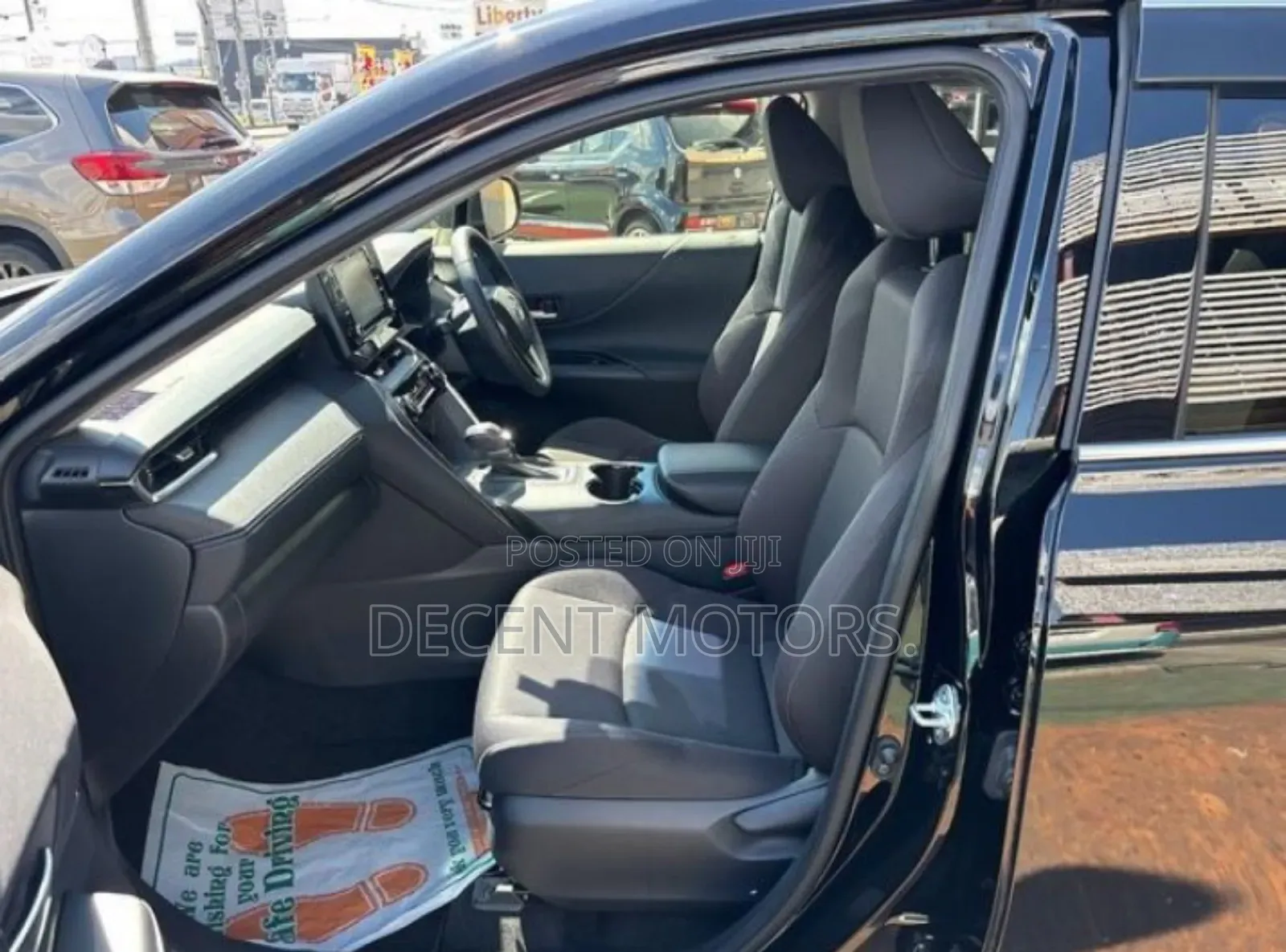 Toyota Harrier 2.0 2021 Black