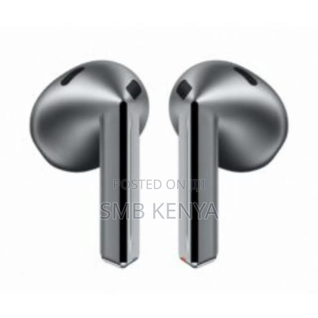 Samsung Buds 3 Pro - main view