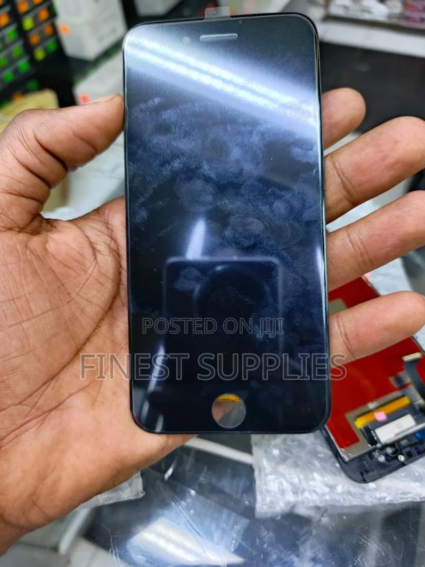 iPhone X Screen Replacement - thumbnail 2