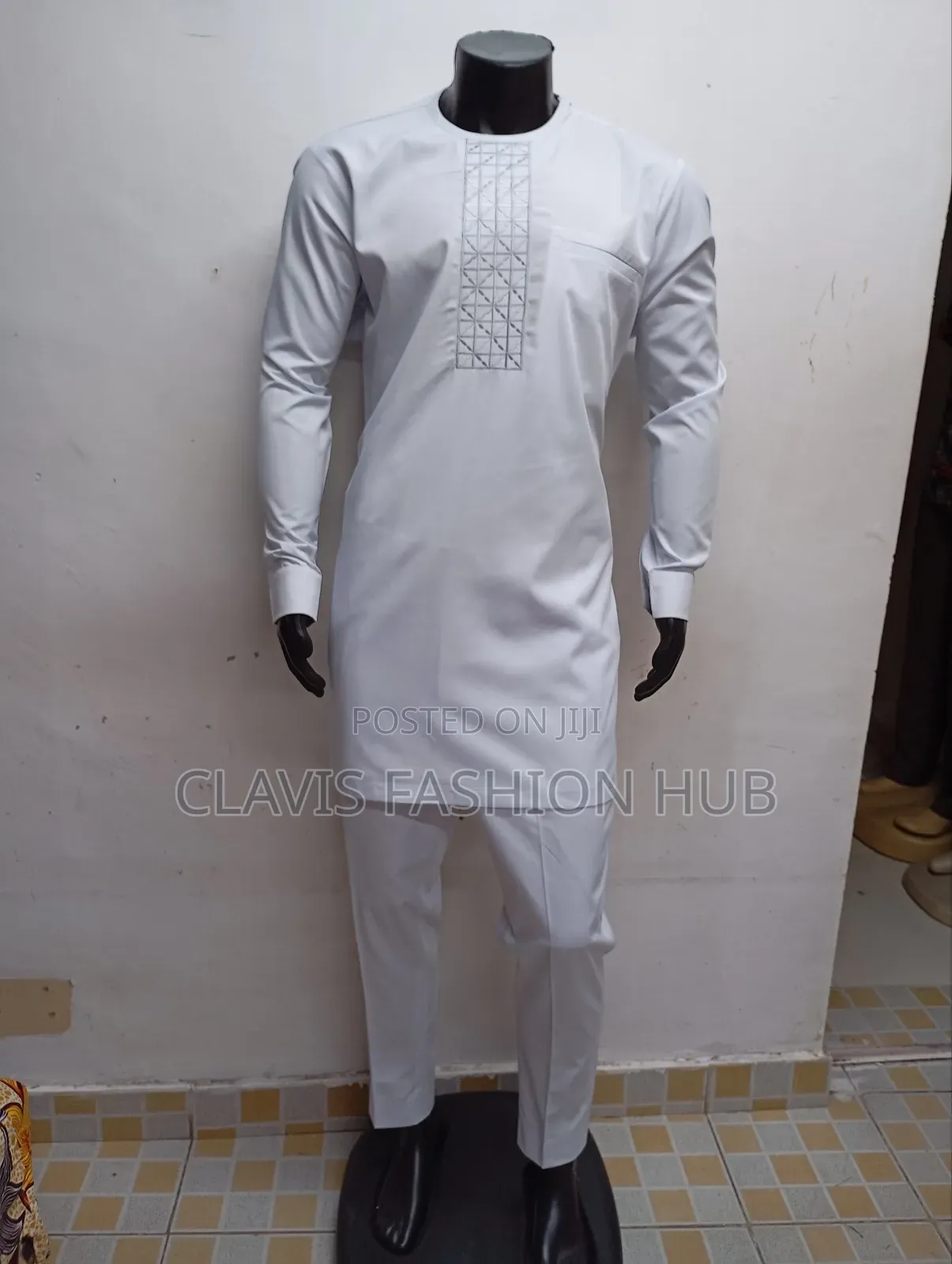 White Traditional Kaftan With Embroidery Details