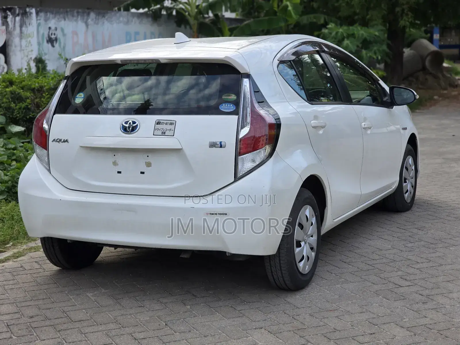 Toyota Aqua 2017 Off white