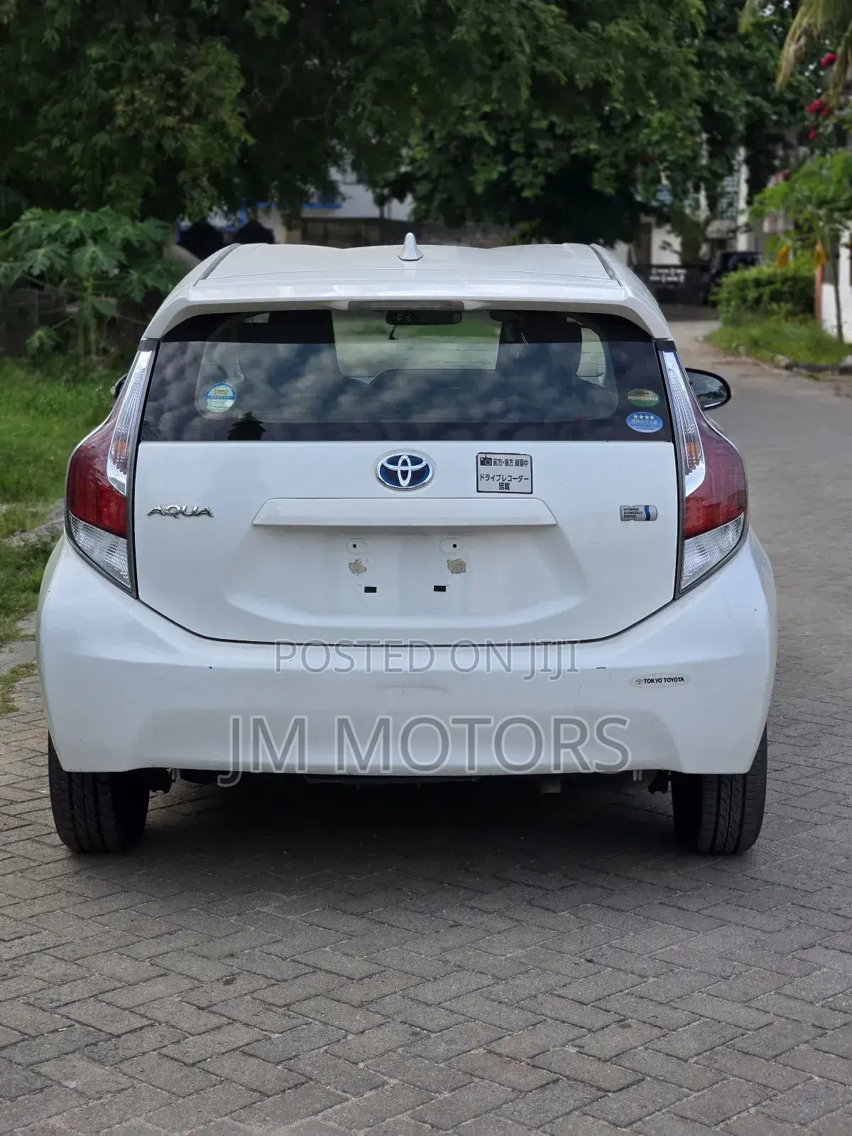 Toyota Aqua 2017 Off white