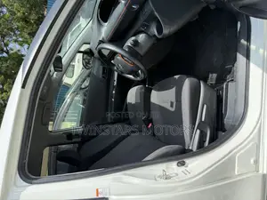 Toyota Sienta 1.5 Hybrid FWD (6-seater) 2019 White