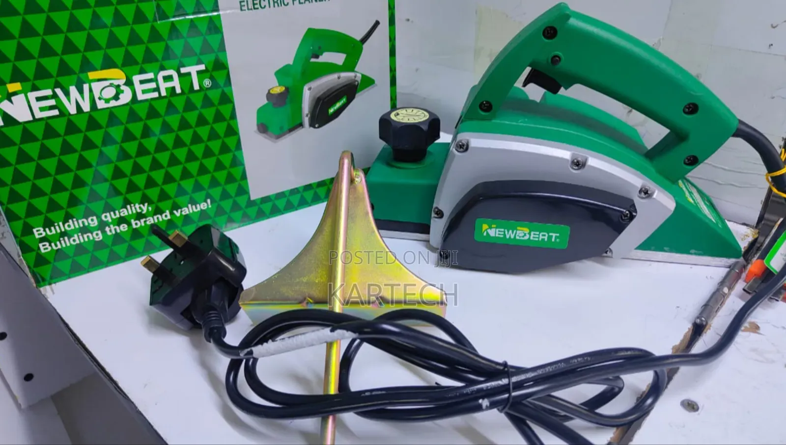 New Beat Electric Wood Planer Machine 570 Watt