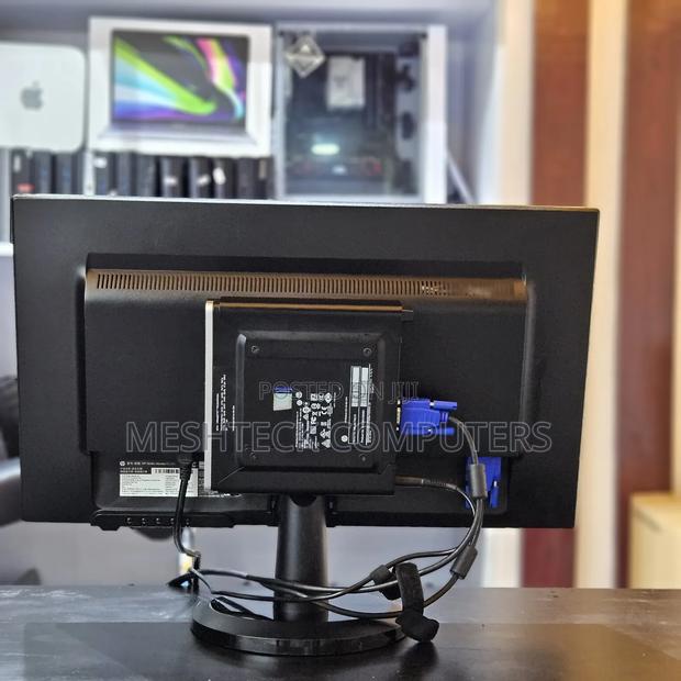 Desktop Computer HP EliteDesk 800 G4 8GB Intel Core I5 SSD 256GB - thumbnail 3