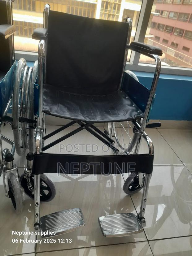 Common Standard Wheelchair - main view