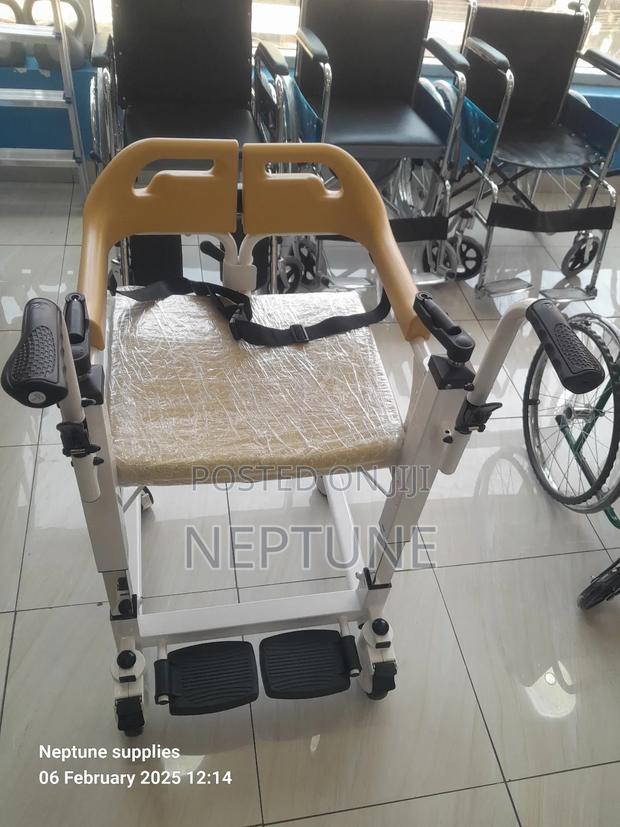 Transfer Seat With Commode/Cusion